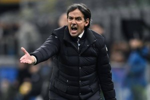 鲍尔森提醒小因扎吉，球童也有偏向性，巴雷拉的防守漏洞多