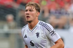 曼联欲半价抛售霍伊伦德,莱比锡射手成为头号替代者 曼联欲半价抛售霍伊伦德,莱比锡射手成为头号替代者