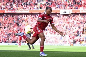 天赋溢出！16岁恩古莫哈季前5场3球&2次一条龙，利物浦从蓝军抢人