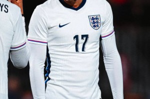 英超夏窗风暴：1.18亿镑终极报价、师徒连环劫与天才兄弟的德甲之路