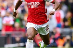 太出色了!阿森纳新人铁卫制霸攻防两端,塔帅争冠奖杯的关键点 太出色了!阿森纳新人铁卫制霸攻防两端,塔帅争冠奖杯的关键点