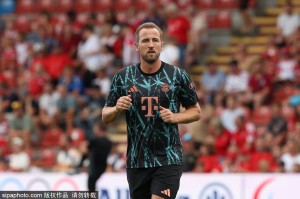 玩梗!凯恩:德甲捧杯的话 或许人们不再议论我的冠军数 玩梗!凯恩:德甲捧杯的话 或许人们不再议论我的冠军数