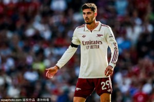 哈弗茨伤情堪忧,阿森西奥未来不明:转会窗口的动荡与战术调整 哈弗茨伤情堪忧,阿森西奥未来不明:转会窗口的动荡与战术调整