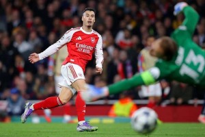 枪手废柴彻底逆袭!3场欧冠独造4球 今年夏窗险遭清洗 枪手废柴彻底逆袭!3场欧冠独造4球 今年夏窗险遭清洗