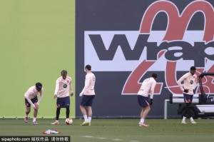 特尔施特根的坚守与挑战：他在巴萨的未来何去何从