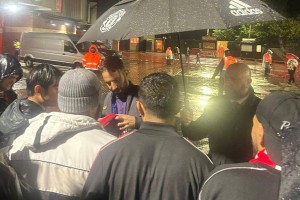 曝曼联拒绝阿莫林下课原因,换帅恐需4000万!英超混乱有助阿莫林逆袭 曝曼联拒绝阿莫林下课原因,换帅恐需4000万!英超混乱有助阿莫林逆袭