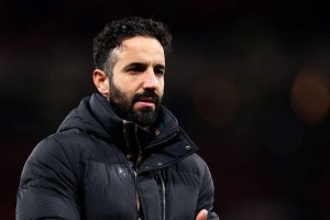 阿莫林曾以为曼联主场困境已然破解，然而现实却给了他沉重一击！