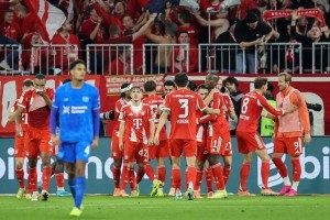 足坛冷门一夜！皇马2-1落后巴萨4分，多特蒙德1-1倒下，拜仁2-2爆冷