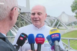 糊涂了?赫内斯称欧冠若进决赛最多踢13场,而新赛制需踢15或17场 糊涂了?赫内斯称欧冠若进决赛最多踢13场,而新赛制需踢15或17场