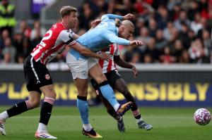 哈兰德一剑封喉,领跑射手榜!多纳鲁马神扑救主,曼城1-0小蜜蜂 哈兰德一剑封喉,领跑射手榜!多纳鲁马神扑救主,曼城1-0小蜜蜂