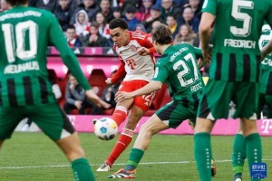 德甲焦点战:拜仁携冠军之势,门兴为欧战资格放手一搏 德甲焦点战:拜仁携冠军之势,门兴为欧战资格放手一搏