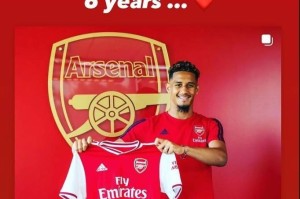 已成后防大腿！萨利巴社媒晒加盟阿森纳时亮相照：6年前……️