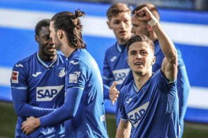 周日019 德甲 弗赖堡VS霍芬海姆,比分预测 周日019 德甲 弗赖堡VS霍芬海姆,比分预测