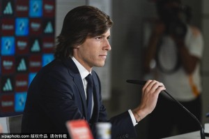 皇马2025-26赛季启航:全新阵容蓄势待发 皇马2025-26赛季启航:全新阵容蓄势待发