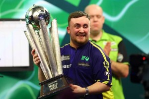 18岁知名曼联球迷：霍伊伦缺支援不能全怪他 真希望拉什福德回归