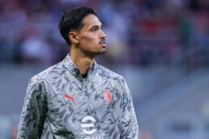 AC米兰计划大换血，甩卖赖因德斯和特奥筹建队资