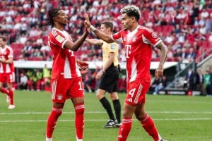 3-2险胜！拜仁慕尼黑客场破奥格斯堡，凯恩登顶双榜领跑德甲