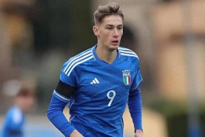 国米2-0打破欧冠首秀魔咒！巴神后最年轻欧冠前锋，年轻版哲科诞生？