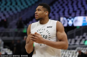 曝雄鹿劝说字母哥留队 强调一人一城、东部好争冠 曝雄鹿劝说字母哥留队 强调一人一城、东部好争冠