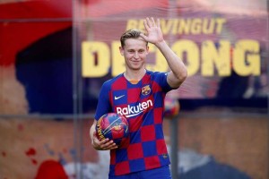 曼联中场引援遭遇重创！德容续约巴萨至2029，红魔再失心仪目标