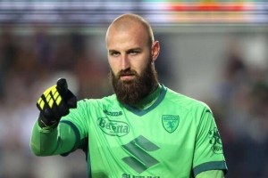 1500万超值交易！那不勒斯抢在曼联前谈判，塞尔维亚门神将赴意甲