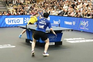 德甲3连胜!樊振东轰出首个3-0,22分钟横扫演倒地爆冲 德甲3连胜!樊振东轰出首个3-0,22分钟横扫演倒地爆冲