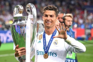 史上转会费为9500万欧的共4人！C罗肯定最强，埃基蒂克能排第几