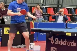 樊振东德甲两连赢!赛后没庆祝一动作让球迷愣住了 樊振东德甲两连赢!赛后没庆祝一动作让球迷愣住了