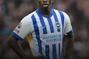 曼联放弃今夏签巴莱巴,曝延迟至明年前因后果!阿莫林称可用一人 曼联放弃今夏签巴莱巴,曝延迟至明年前因后果!阿莫林称可用一人