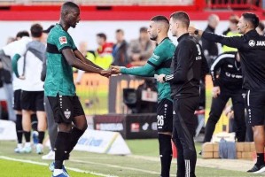 吉拉西伤缺，凯恩有望逆袭德甲射手榜！