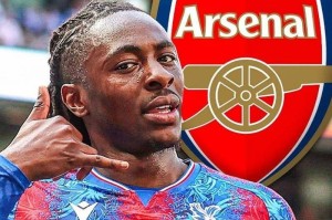 关键时刻，利物浦阿森纳“挖”走强援，曼联更难进欧冠