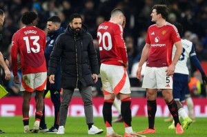 2-0爆冷搅局！曼联18负耻辱收官，切尔西1亿锋霸未现身却凭1球锁欧冠？