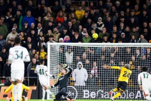 英联赛杯八强战况综述：切尔西替补轻松应对，曼城轮换战略大获成功