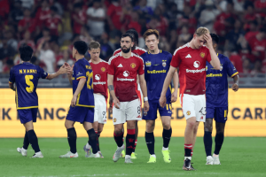 外媒：曼联友谊赛不敌东盟全明星队，马来西亚总理发文调侃