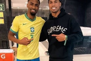 记者：阿森纳、那不勒斯有意里尔25岁中卫里贝罗