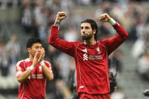 利物浦队一块砖!索博客串右后卫完美发挥,灵性一漏造就绝杀 利物浦队一块砖!索博客串右后卫完美发挥,灵性一漏造就绝杀