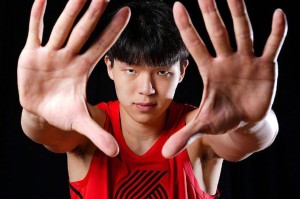 队记:杨瀚森能成为组织核心 管理层喜欢他的传球 队记:杨瀚森能成为组织核心 管理层喜欢他的传球