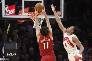 哈克斯21分巴恩斯27+8 热火不敌猛龙3连败