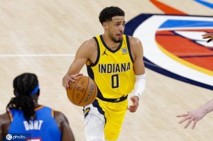 哈里伯顿:会尽一切可能出战G6 卡莱尔称做两手准备 哈里伯顿:会尽一切可能出战G6 卡莱尔称做两手准备