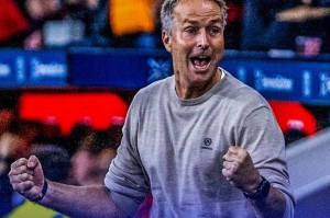 勒沃库森换帅,尤尔曼德3胜1平稳定局面,滕哈赫或重返荷甲 勒沃库森换帅,尤尔曼德3胜1平稳定局面,滕哈赫或重返荷甲