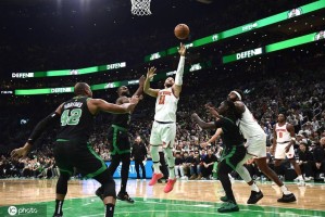 怀特34分布伦森22+6 塔图姆缺阵绿军胜尼克斯2-3 怀特34分布伦森22+6 塔图姆缺阵绿军胜尼克斯2-3