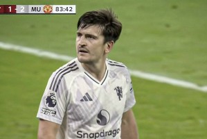 曼联全体球迷山呼马奎尔让他热泪盈眶,表态爱红魔!阿莫林要求加快续约 曼联全体球迷山呼马奎尔让他热泪盈眶,表态爱红魔!阿莫林要求加快续约