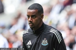 还来？！伊萨克向纽卡申请离队 利物浦创英超纪录报价