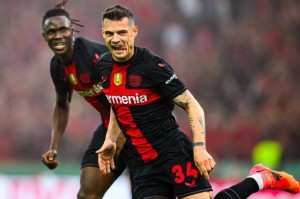 大巴黎迎来本赛季的最后一项“福利”——兰斯意外获得法甲倒数第三名