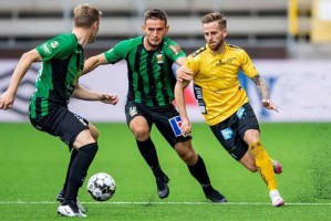 意甲:莱切VS卡利亚里 意甲:莱切VS卡利亚里