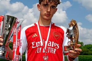 英雄出少年！这三位球员，才15岁就登陆英超，枪手独占两人！