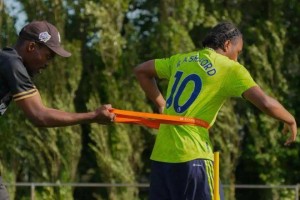 法甲天才前锋穿曼联球衣踢球,标价5000万!红魔或免费签英超空霸 法甲天才前锋穿曼联球衣踢球,标价5000万!红魔或免费签英超空霸