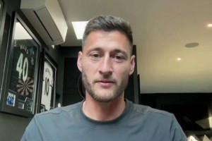 沃德：从加盟水晶宫到举起足总杯，这种经历简直无法用言语形容