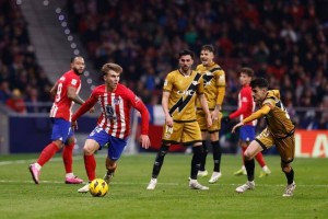 西甲焦点大战:皇家社会 VS 皇家马德里,巅峰对决一触即发! 西甲焦点大战:皇家社会 VS 皇家马德里,巅峰对决一触即发!