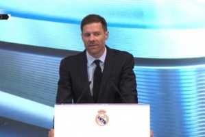 哈维-阿隆索就职演讲：安帅对我影响深远 坚信我们能取得重要成就